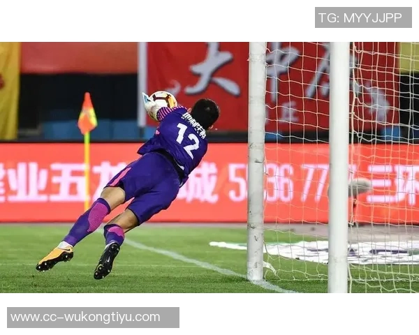 82岁老门将首发出战创纪录却遭惨败0比10被换下的悲情时刻 82岁老门将首发出战创纪录却遭惨败0比10被换下的悲情时刻